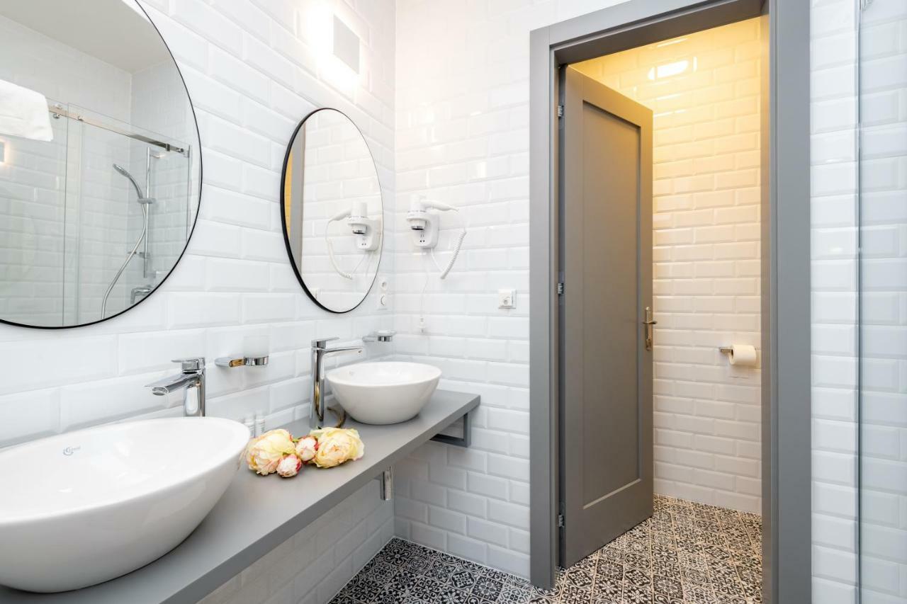 Garden Suites Residence By Tkc Prague Ngoại thất bức ảnh