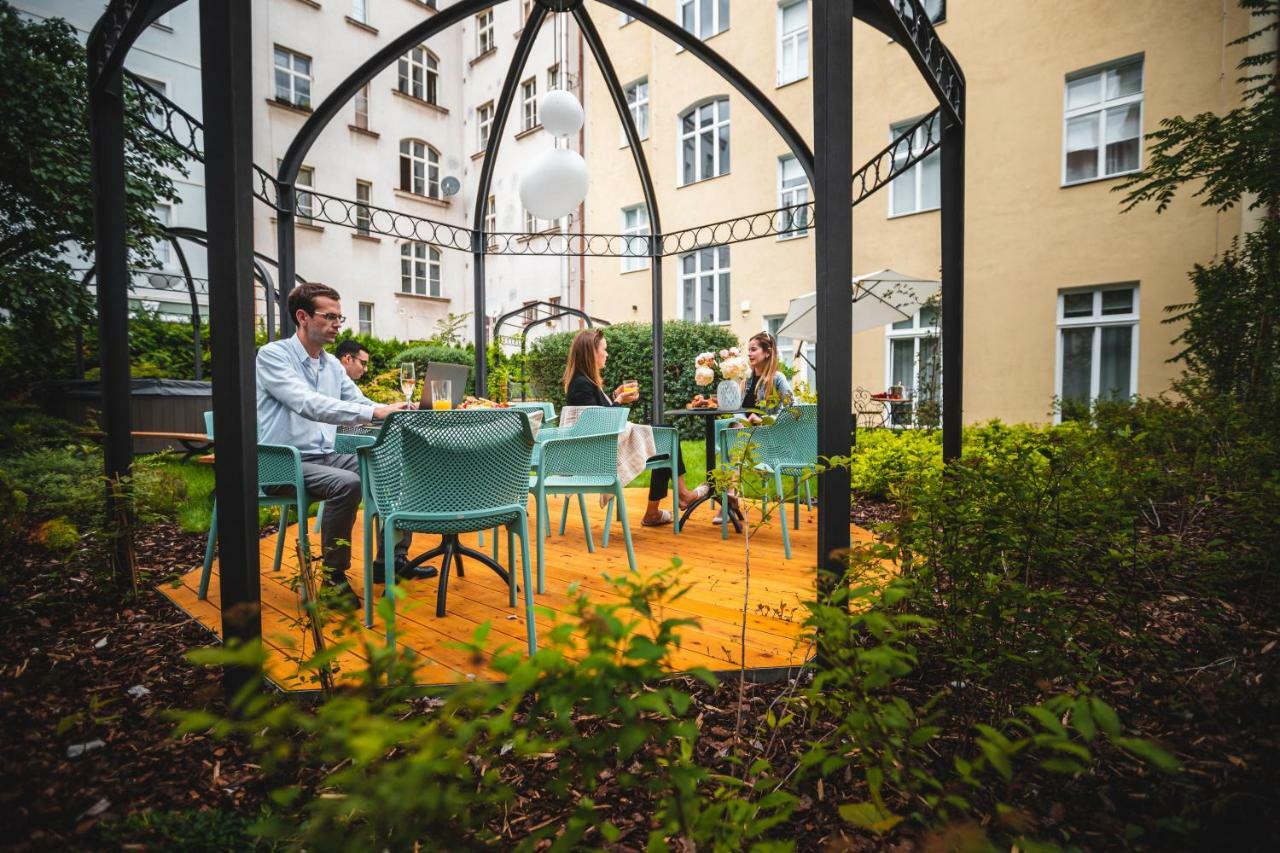 Garden Suites Residence By Tkc Prague Ngoại thất bức ảnh